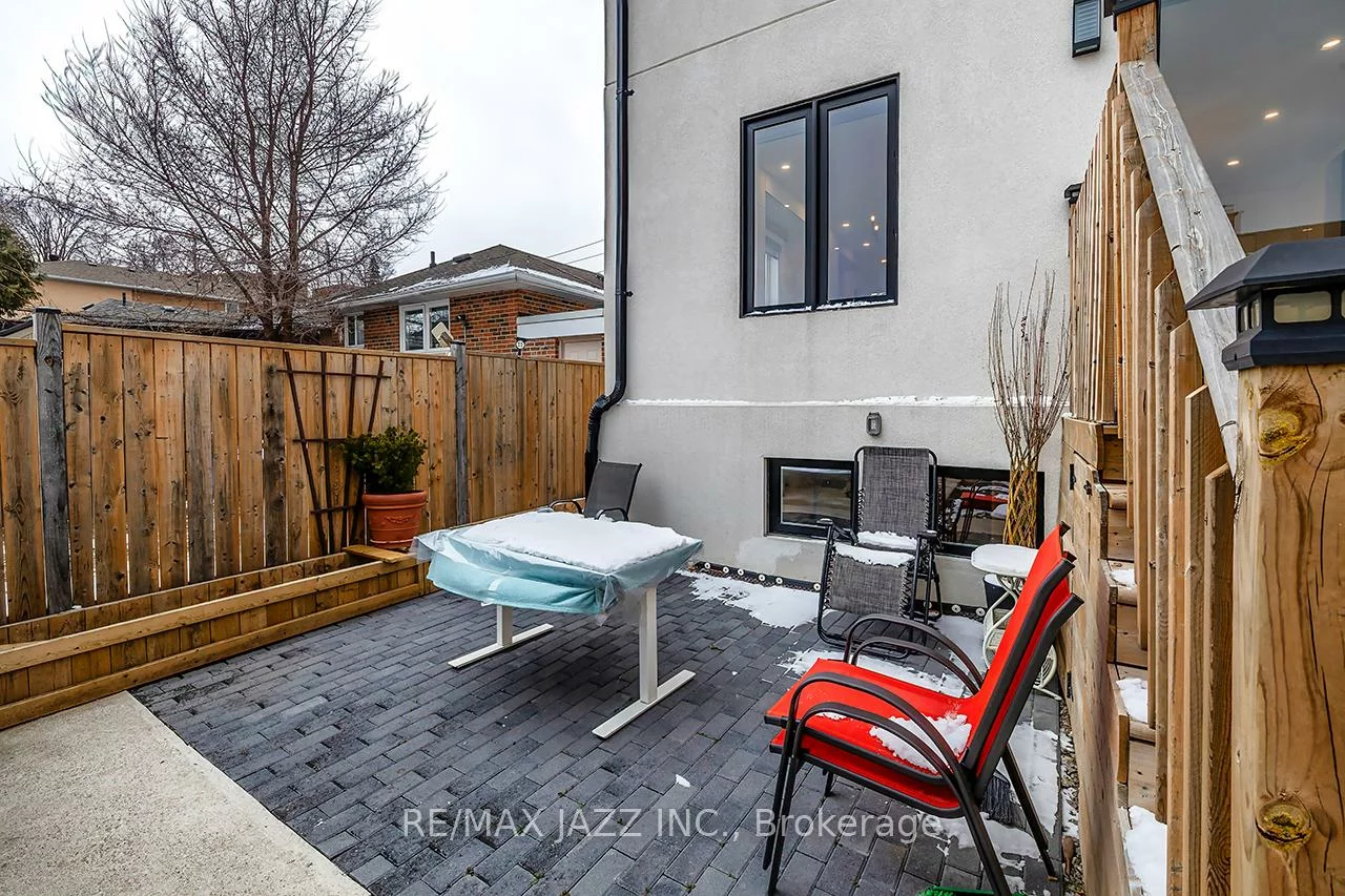 76, Haverson, Keelesdale-Eglinton West, Toronto