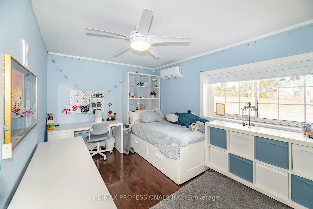 4625, Dundas, Kingsway South, Toronto