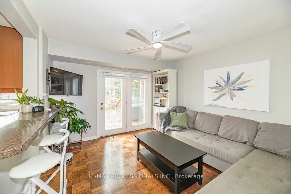 4625, Dundas, Kingsway South, Toronto