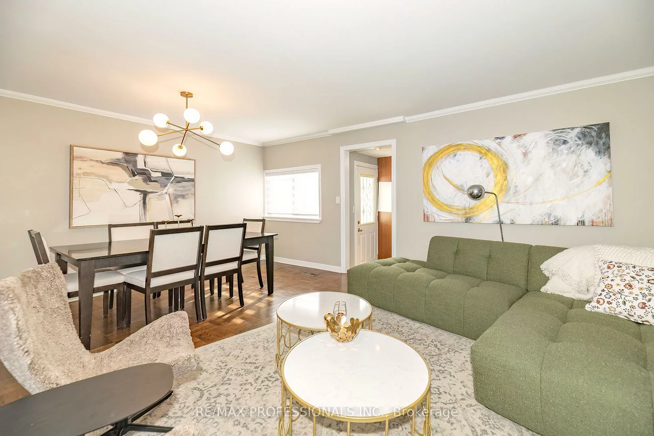 4625, Dundas, Kingsway South, Toronto