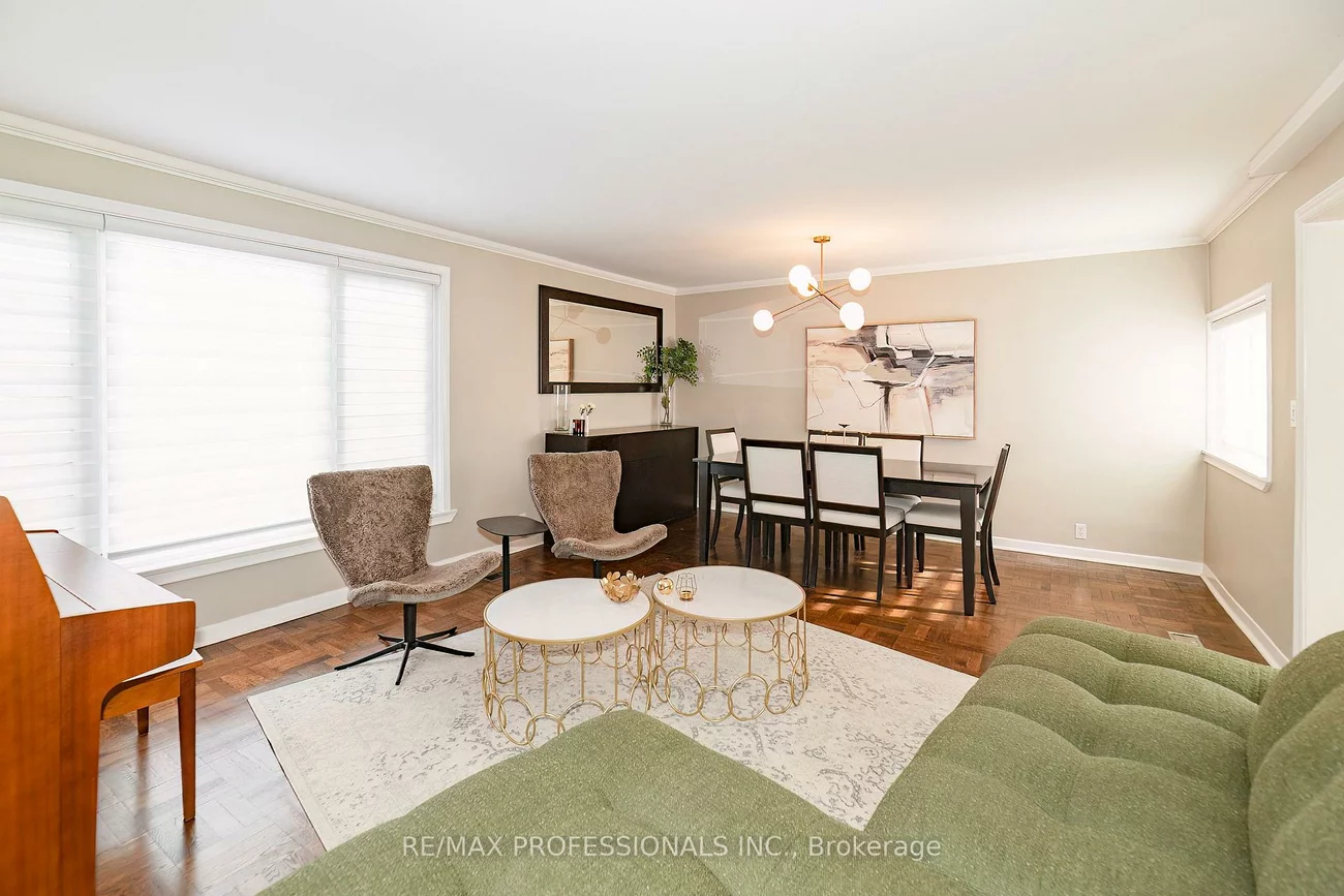 4625, Dundas, Kingsway South, Toronto