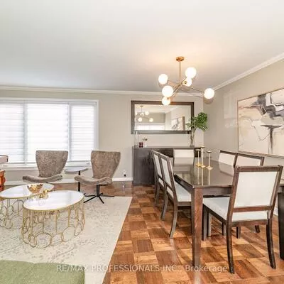 4625, Dundas, Kingsway South, Toronto