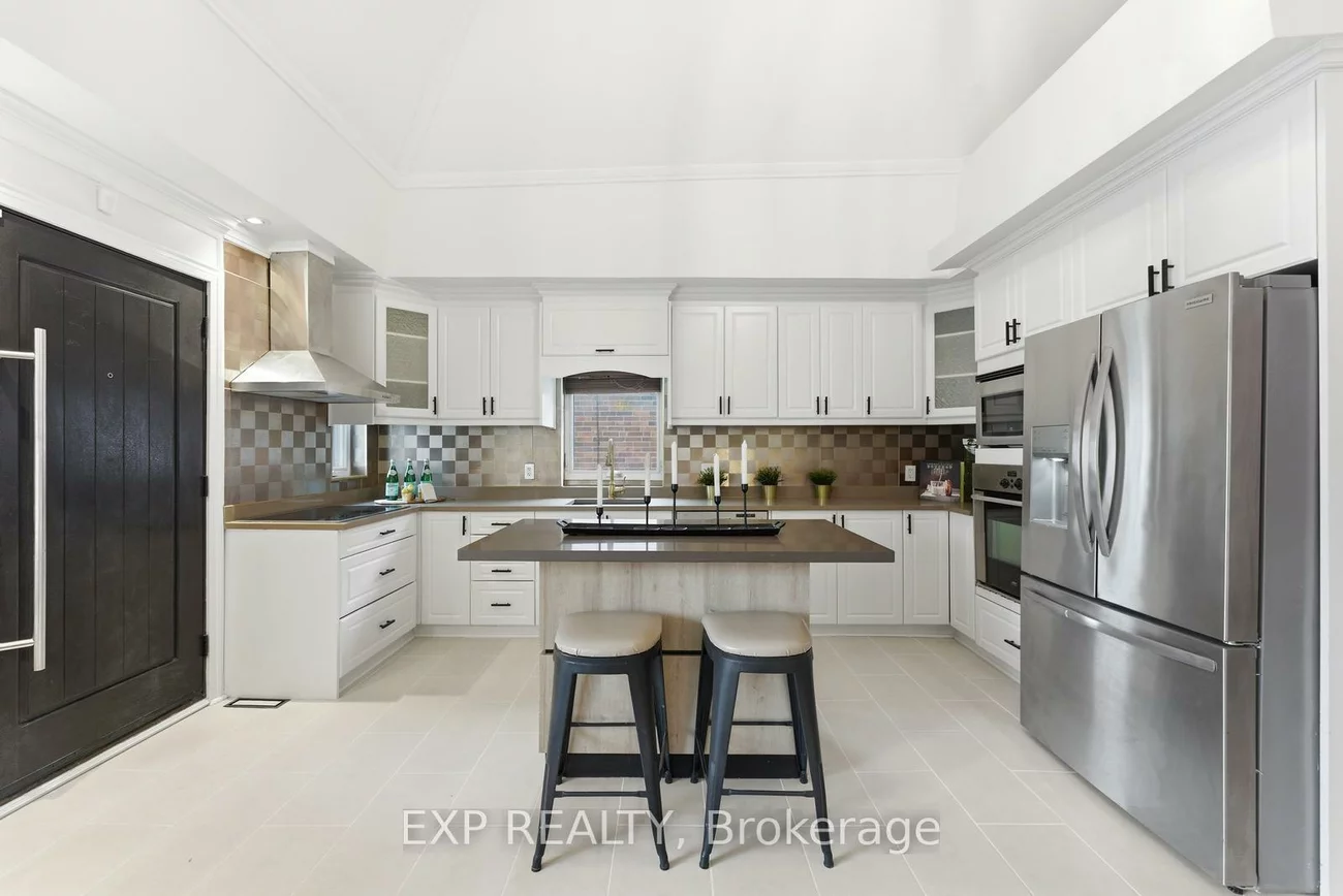 32, Victoria, Mount Dennis, Toronto