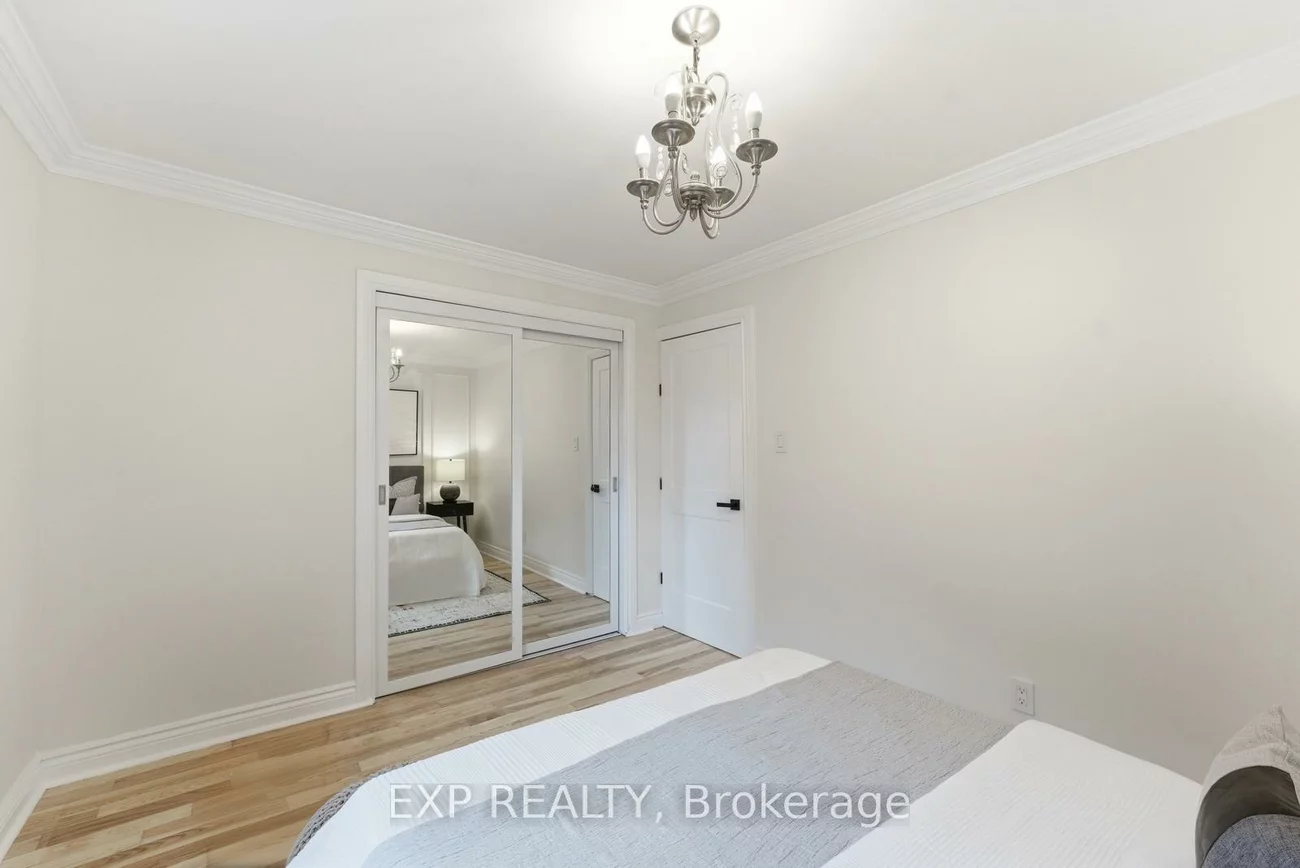 32, Victoria, Mount Dennis, Toronto