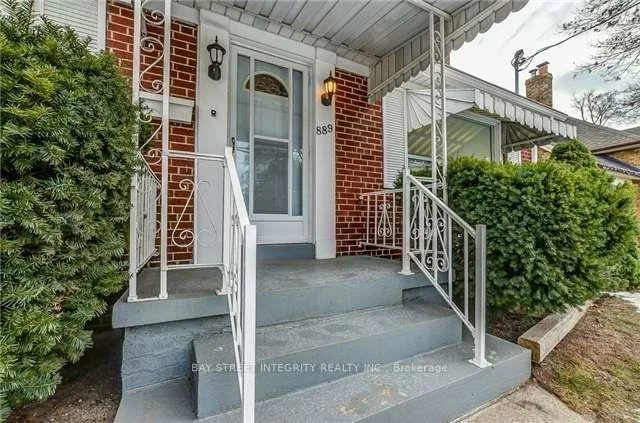 889, Royal York, Stonegate-Queensway, Toronto