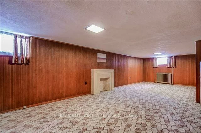 889, Royal York, Stonegate-Queensway, Toronto