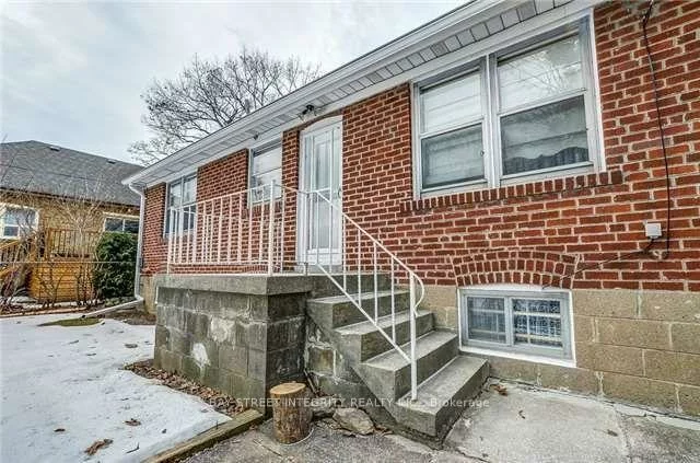 889, Royal York, Stonegate-Queensway, Toronto