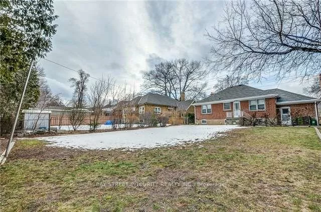 889, Royal York, Stonegate-Queensway, Toronto