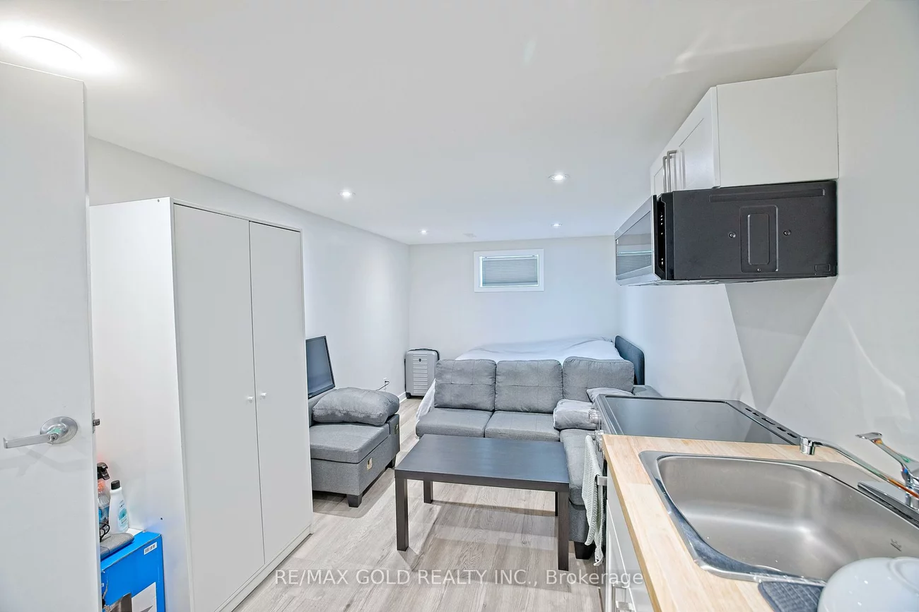 130, Duncanwoods, Humber Summit, Toronto