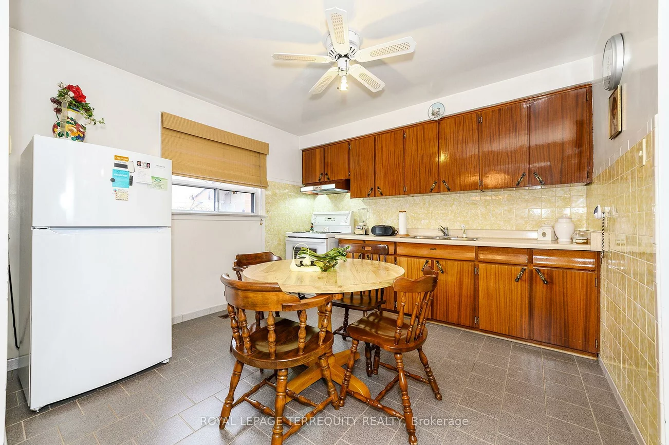 8, Sonnet, Rustic, Toronto