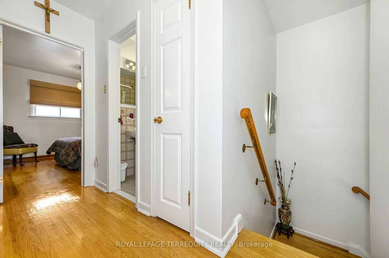 8, Sonnet, Rustic, Toronto