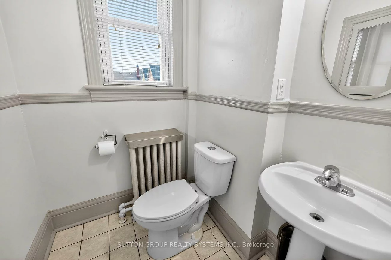 250, Christie, Annex, Toronto