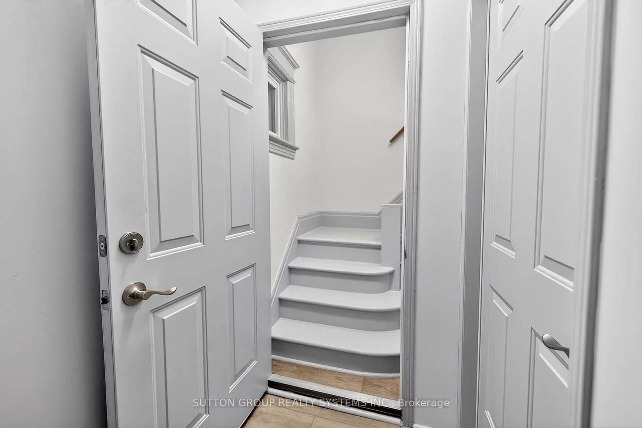 250, Christie, Annex, Toronto