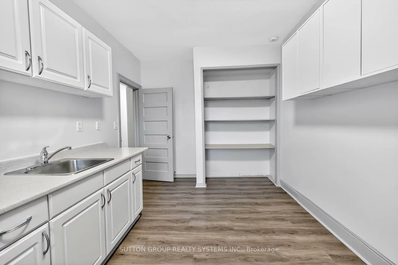 250, Christie, Annex, Toronto