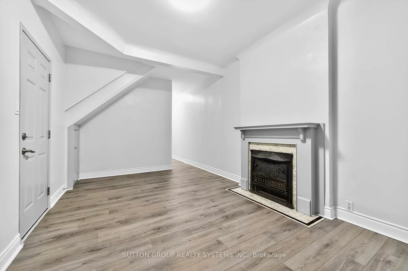 250, Christie, Annex, Toronto