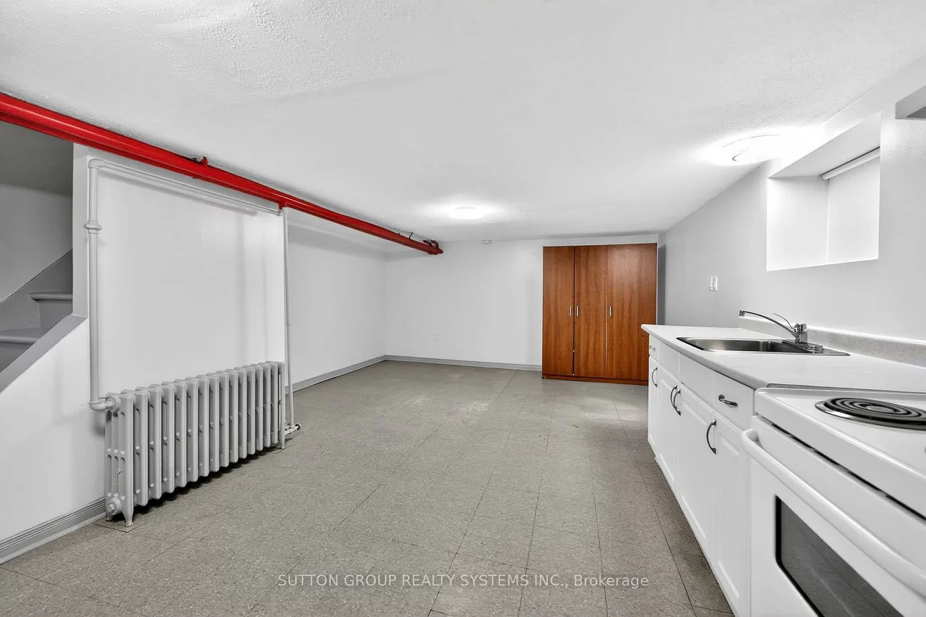 250, Christie, Annex, Toronto