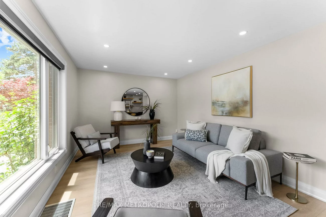 96, Allenby, Elms-Old Rexdale, Toronto