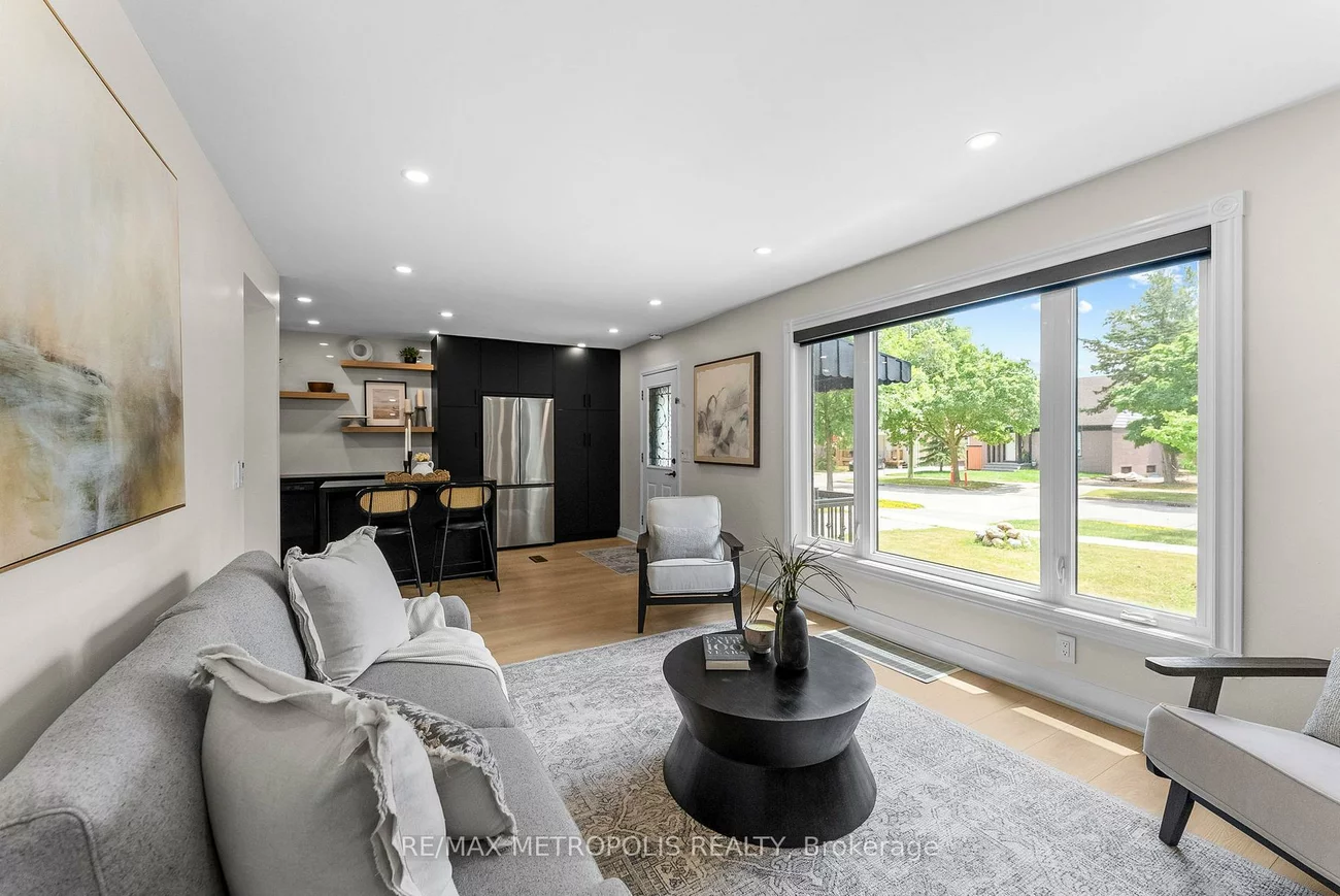 96, Allenby, Elms-Old Rexdale, Toronto