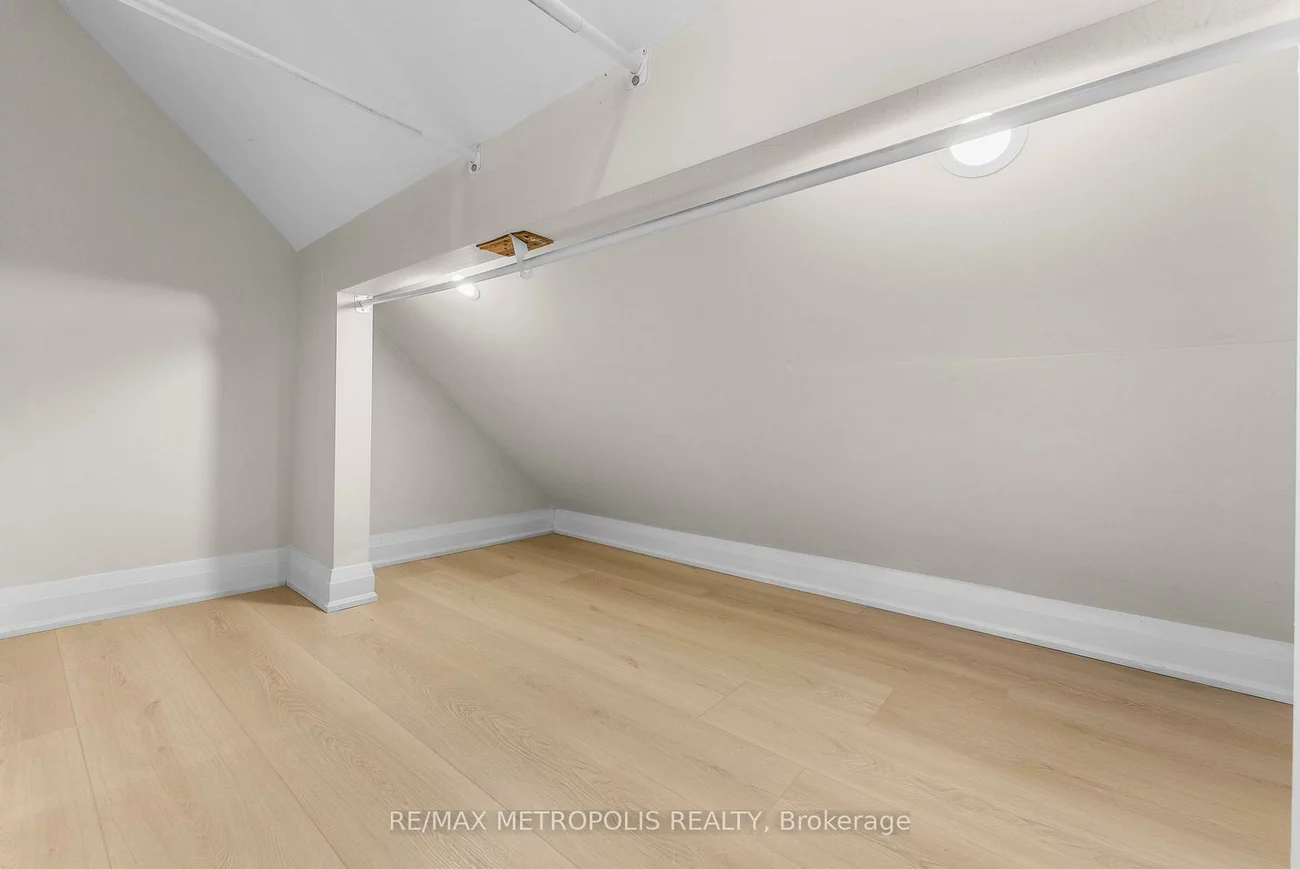 96, Allenby, Elms-Old Rexdale, Toronto