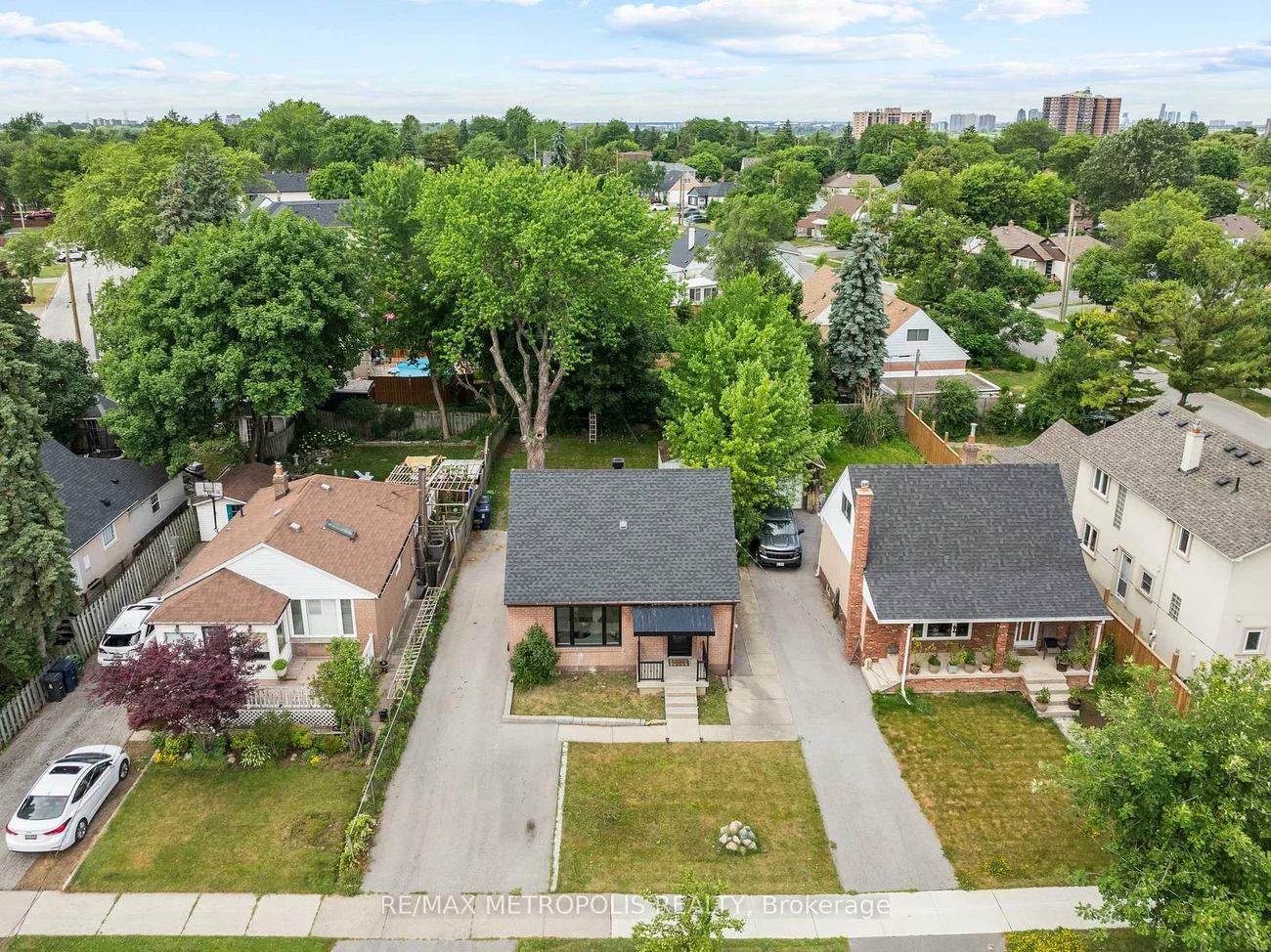96, Allenby, Elms-Old Rexdale, Toronto