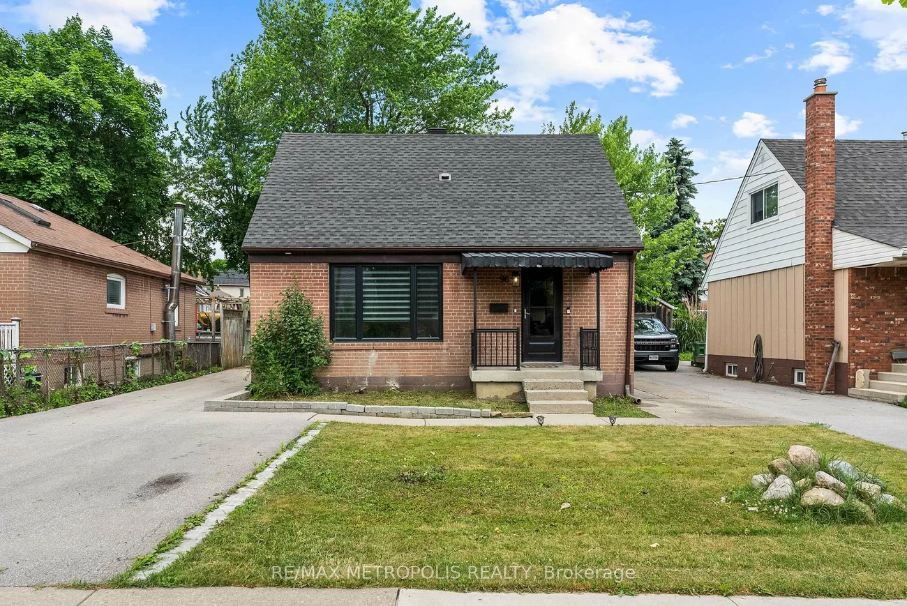 96, Allenby, Elms-Old Rexdale, Toronto