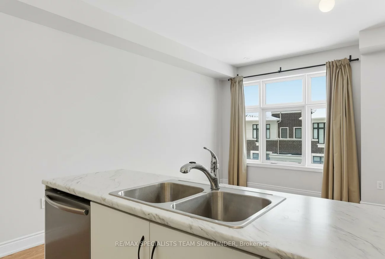 8, Tarmola Park, Humber Summit, Toronto