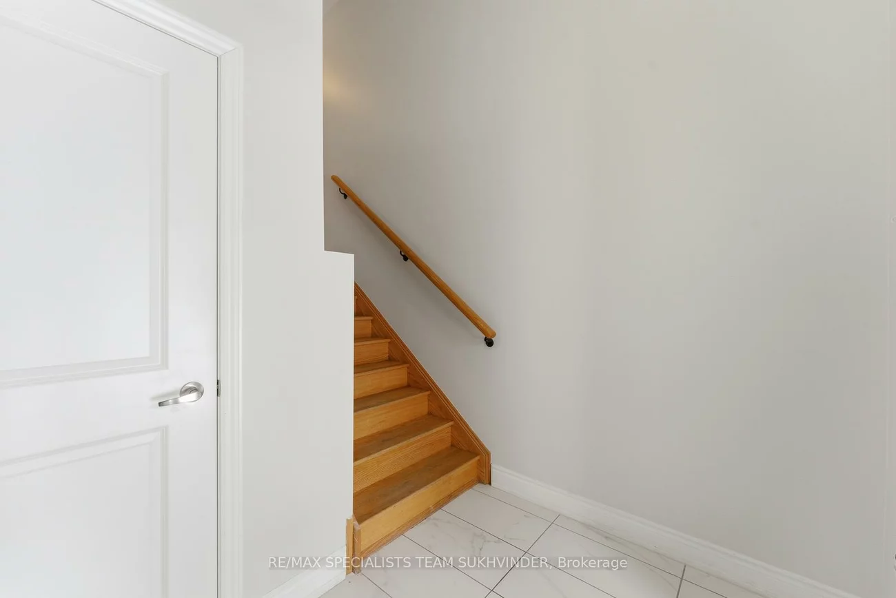 8, Tarmola Park, Humber Summit, Toronto