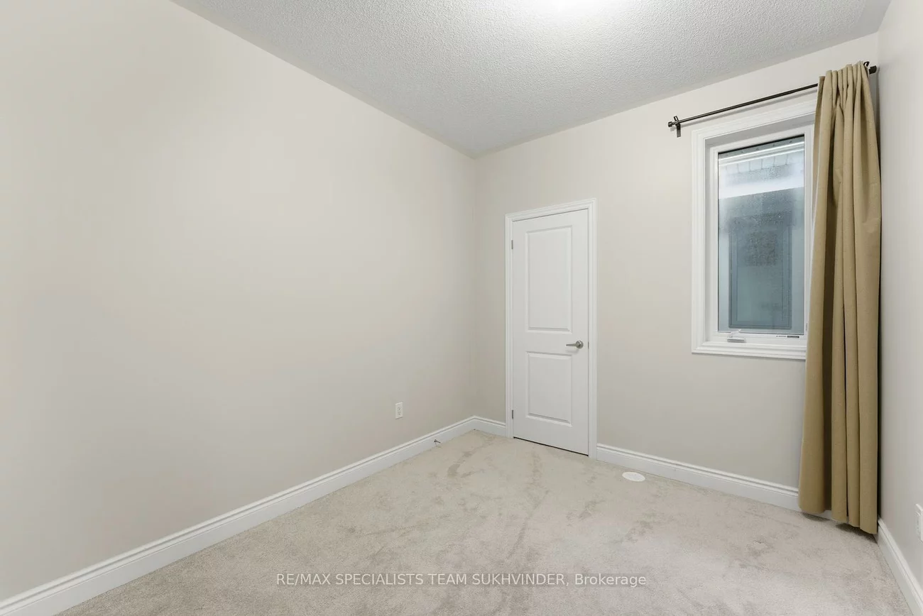 8, Tarmola Park, Humber Summit, Toronto