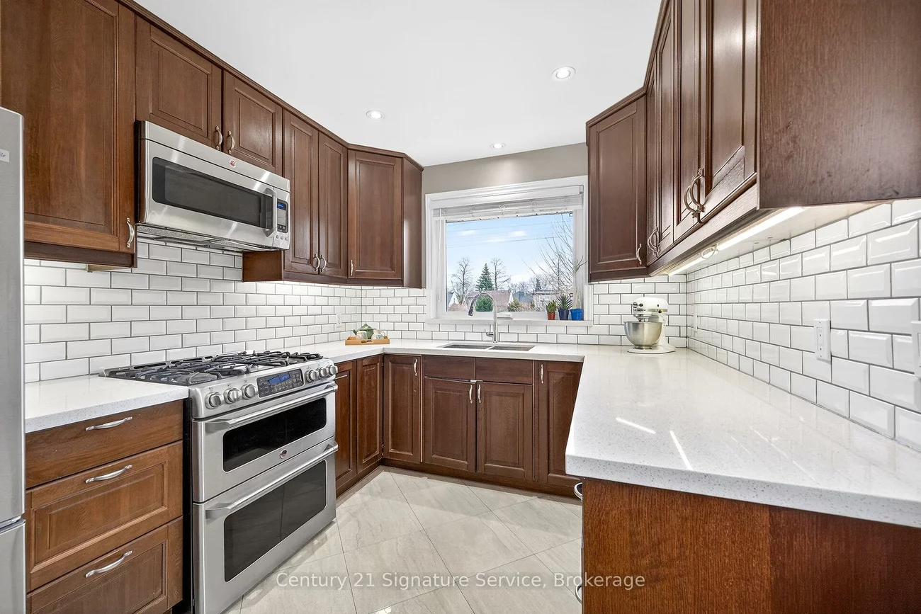 83, Coney, Stonegate-Queensway, Toronto