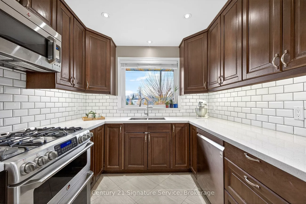 83, Coney, Stonegate-Queensway, Toronto