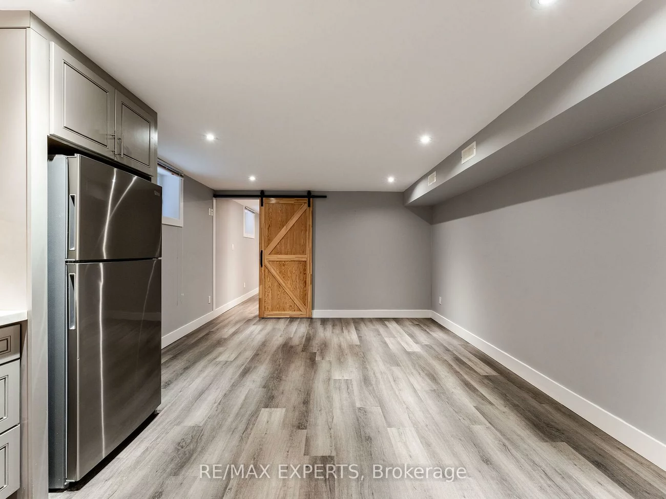 2, Hyde, Keelesdale-Eglinton West, Toronto