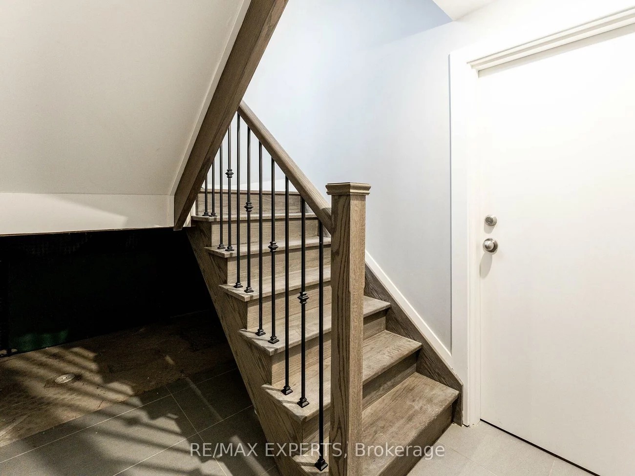 2, Hyde, Keelesdale-Eglinton West, Toronto