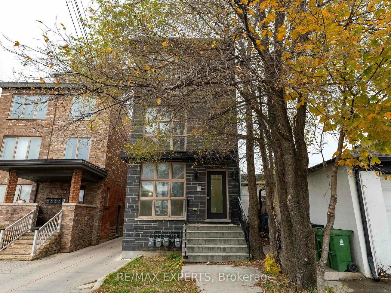 2, Hyde, Keelesdale-Eglinton West, Toronto