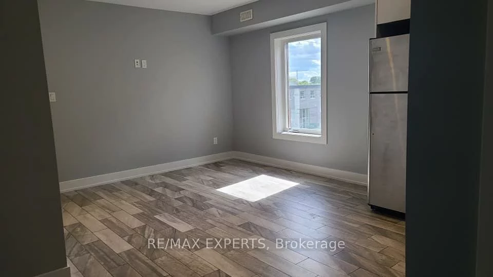 2, Hyde, Keelesdale-Eglinton West, Toronto