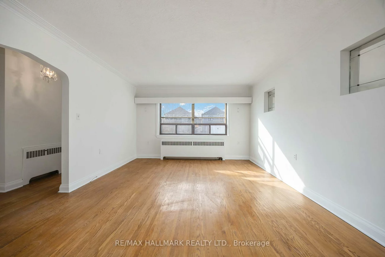 16, Bermuda, Stonegate-Queensway, Toronto