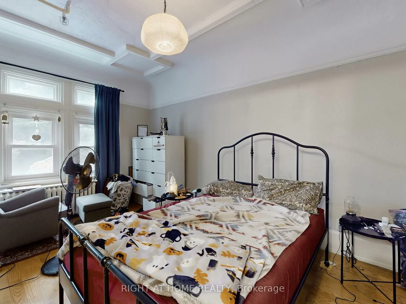 32, High Park, High Park-Swansea, Toronto