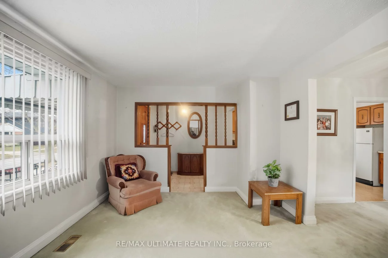 48, Savona, Alderwood, Toronto