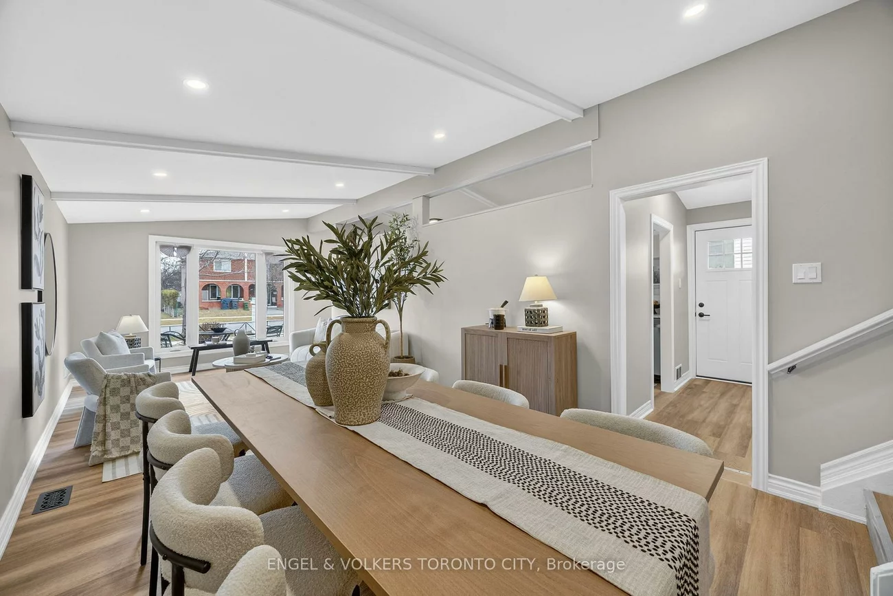 33, Wheatsheaf, Black Creek, Toronto