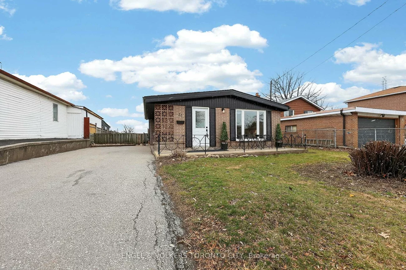 33, Wheatsheaf, Black Creek, Toronto