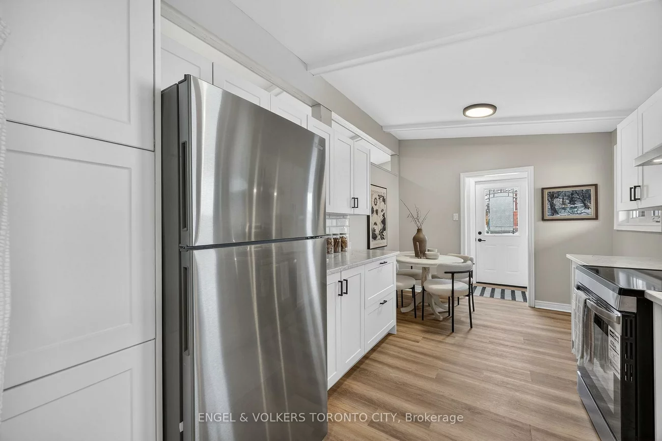 33, Wheatsheaf, Black Creek, Toronto