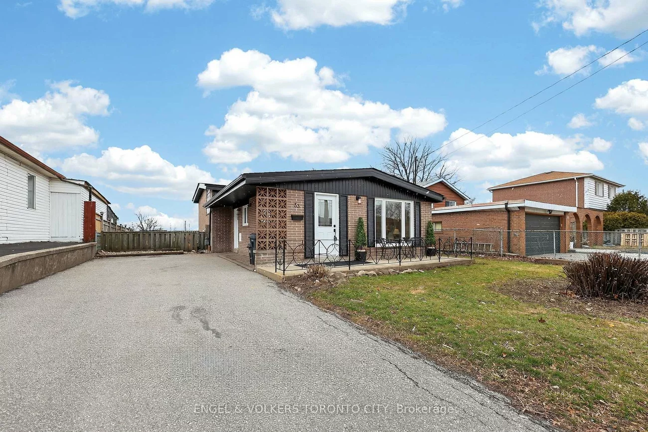 33, Wheatsheaf, Black Creek, Toronto