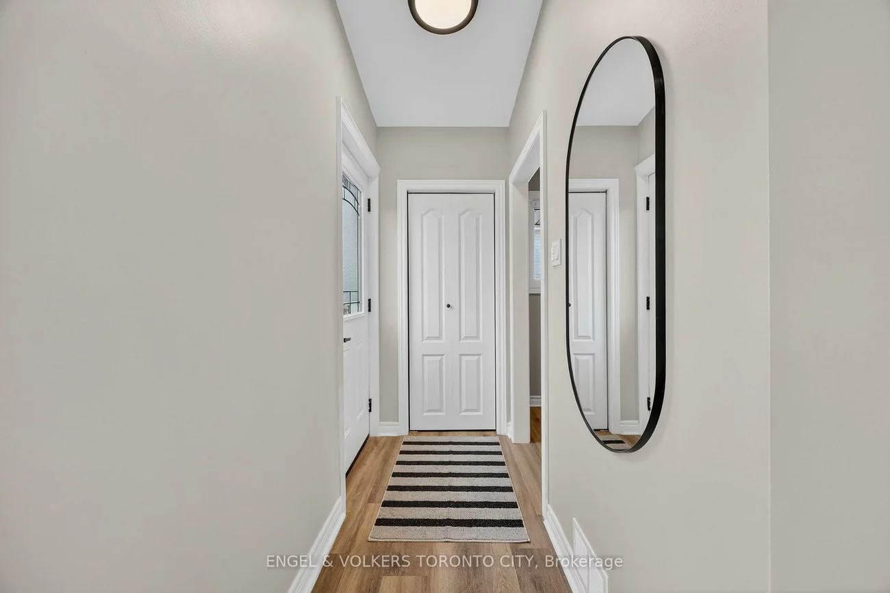 33, Wheatsheaf, Black Creek, Toronto