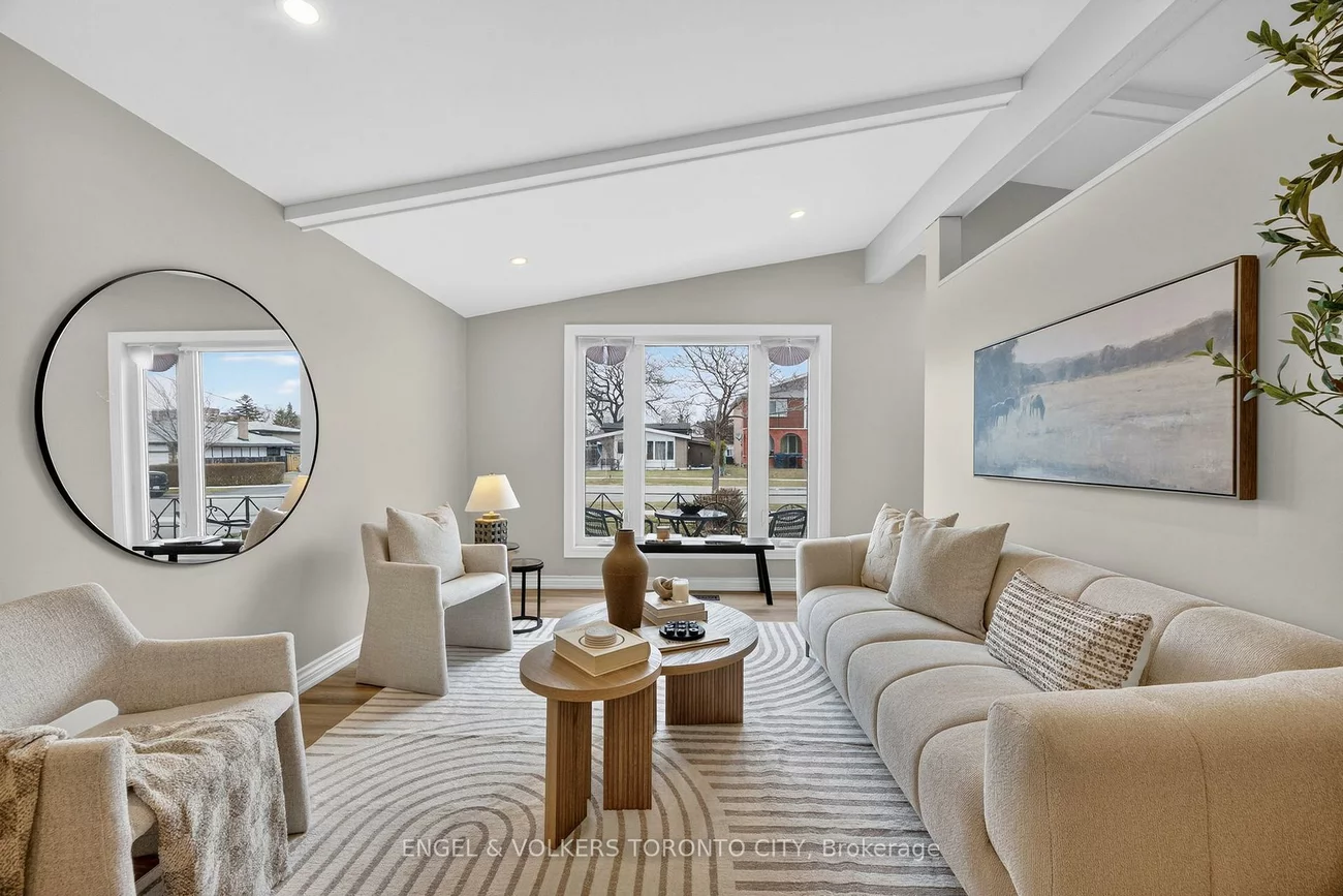 33, Wheatsheaf, Black Creek, Toronto