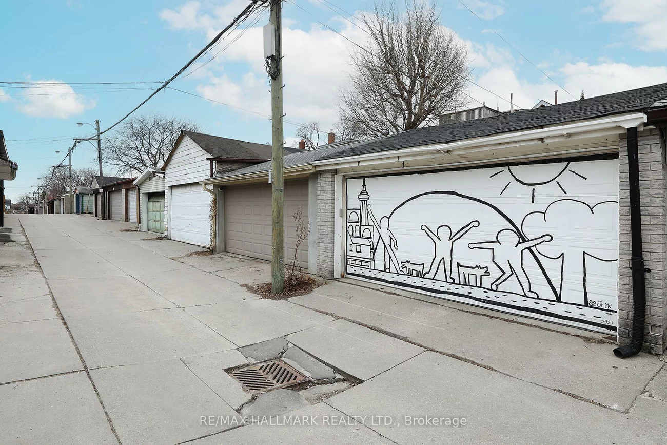 391, Delaware, Dovercourt-Wallace Emerson-Junction, Toronto