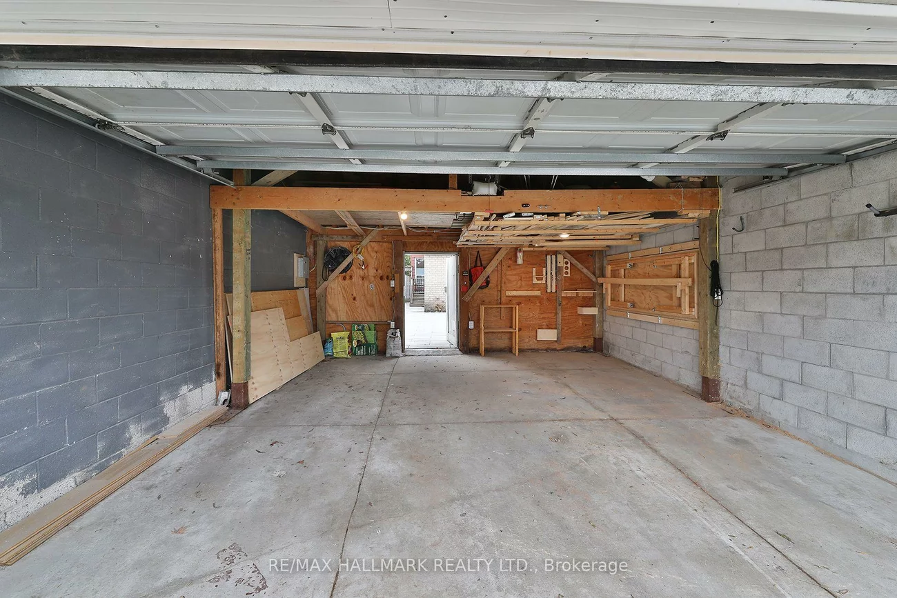 391, Delaware, Dovercourt-Wallace Emerson-Junction, Toronto