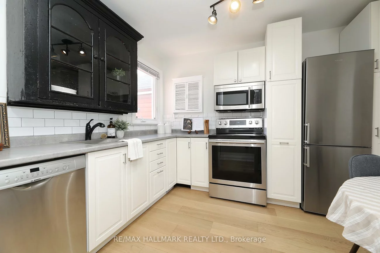 391, Delaware, Dovercourt-Wallace Emerson-Junction, Toronto