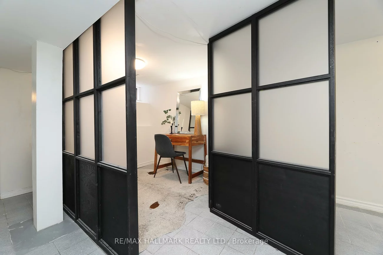 391, Delaware, Dovercourt-Wallace Emerson-Junction, Toronto