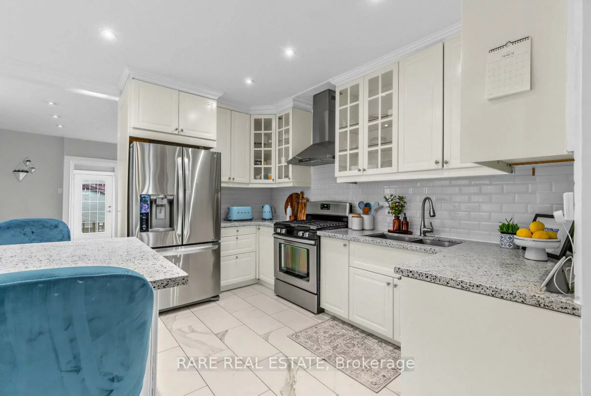 18, Earlscourt, Corso Italia-Davenport, Toronto