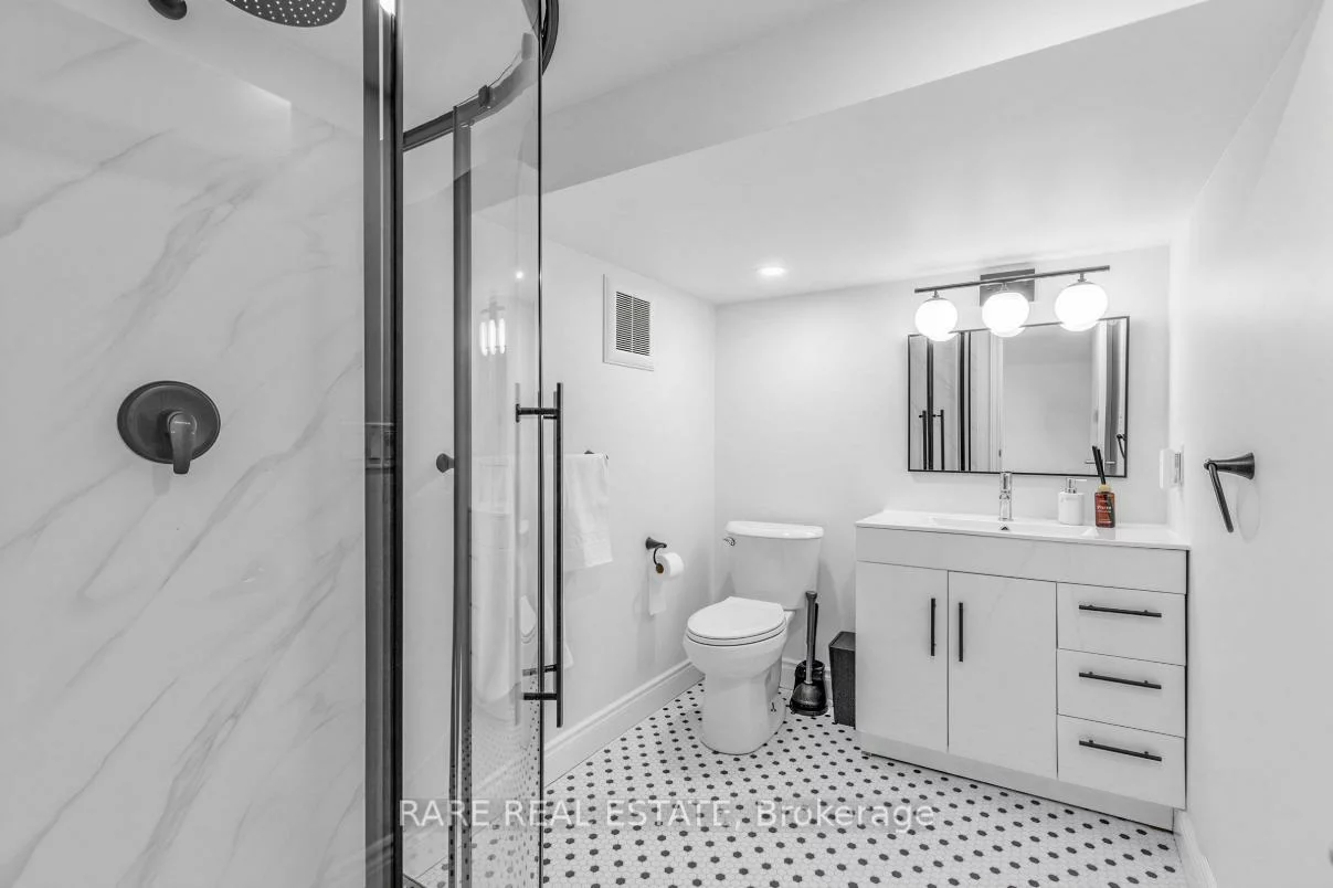 18, Earlscourt, Corso Italia-Davenport, Toronto