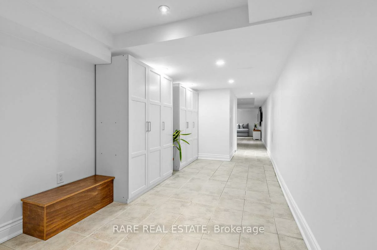 18, Earlscourt, Corso Italia-Davenport, Toronto